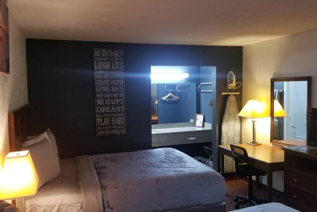 Osu 2 Queen Beds Hotel Room 117 Wi-Fi 斯蒂尔沃特 外观 照片